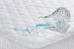 Kéo dài tuổi thọ sử dụng nệm khi trang bị thêm tấm lót bảo vệ giường nệm siêu rẻ