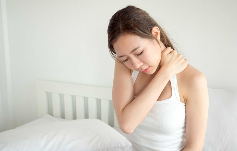 Ngủ sai tư thế có thể dẫn đến đau vai gáy khi thức dậy