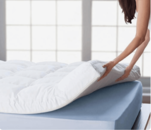 Thực hiện xoay đầu nệm giúp đảm bảo khu vực giường ngủ tốt hơn 