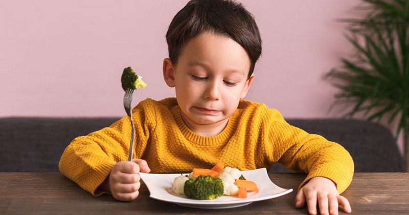 Trẻ kén ăn khiến cơ thể bị thiếu chất và không thể phát triển tốt 