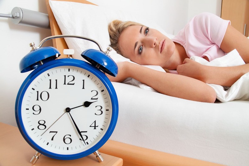 Mất ngủ ảnh hưởng rất lớn tới làn da, sức khỏe và tâm lý của người bệnh 