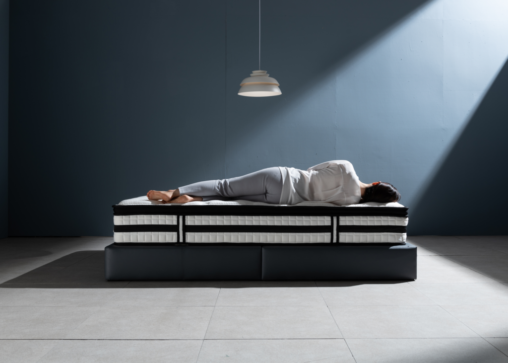 Nệm lò xo dày 30cm có thể cung cấp sự hỗ trợ tốt cho cột sống và giúp giảm áp lực lên các điểm tiếp xúc của cơ thể