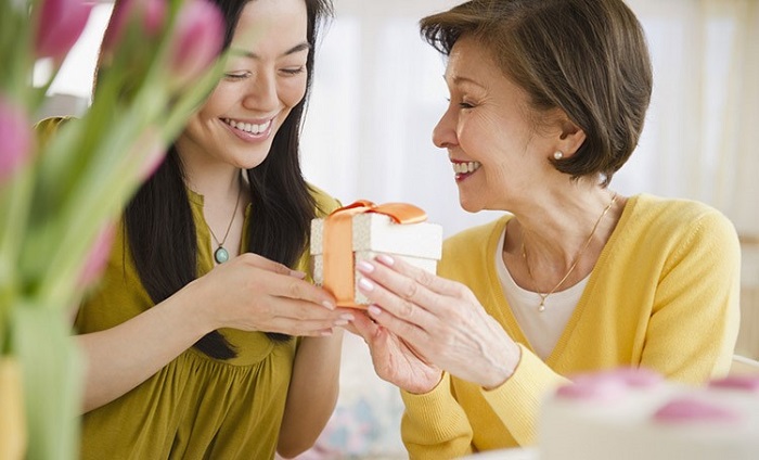 Gợi ý một số món quà tặng mẹ dịp lễ thật ý nghĩa, độc đáo